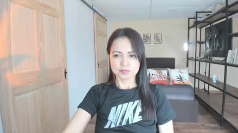 Snapshot of carlin1511 chatting on November 2025 09:40:01 PM carlin1511 online show from November 2025 09:40:01 PM