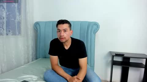 Snapshot of carloholmes chatting on November 2025 11:53:01 AM Carlos online show from November 2025 11:53:01 AM