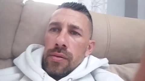 carlosrm440882 online show from April 2026 11:09:01 AM