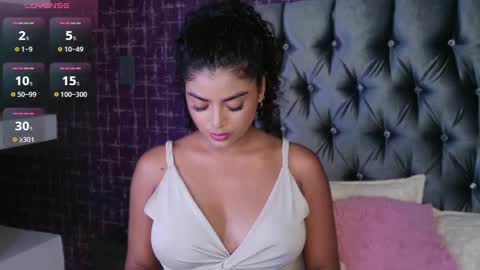 Carly Monroe  online show from September 2025 10:44:01 PM