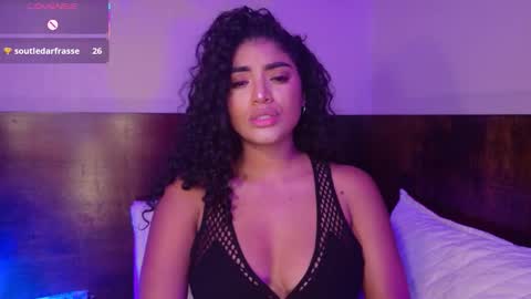 Carly Monroe  online show from October 2025 10:43:02 PM