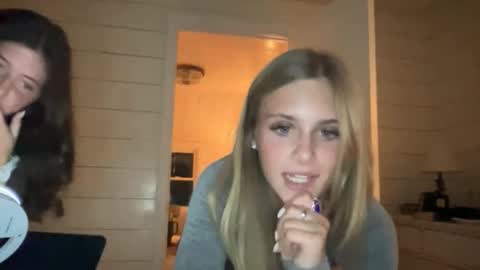 Snapshot of carlybora chatting on November 2025 02:22:01 AM Carly Bora online show from November 2025 02:22:01 AM