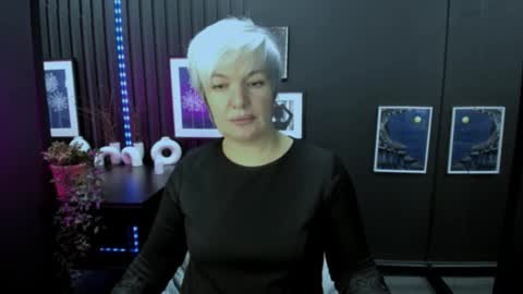 Carmen online show from December 2025 08:46:01 PM