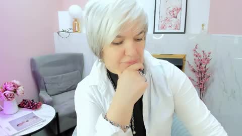 Carmen online show from April 2026 10:59:01 AM