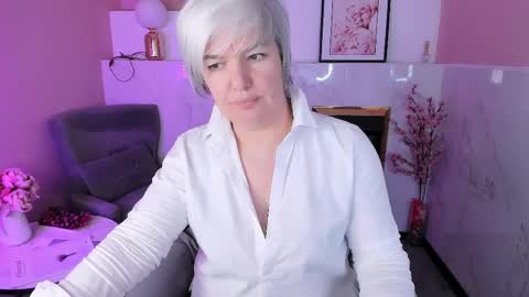 Carmen online show from April 2026 07:45:01 AM