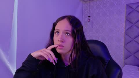 Snapshot of caro_adams1 chatting on November 2025 12:05:02 PM caro_adams1 online show from November 2025 12:05:02 PM