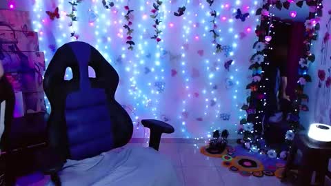 Carolina online show from November 2025 02:47:02 AM