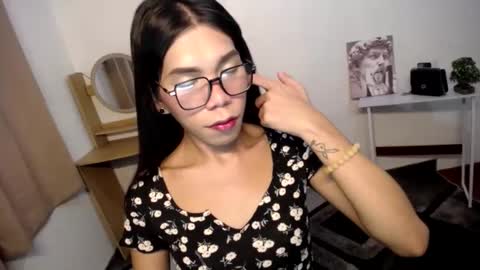 Snapshot of carol_linaxxx chatting on December 2024 03:41:01 AM Carolina online show from December 2024 03:41:01 AM