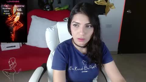 Snapshot of carolaine69_ chatting on February 2026 01:29:02 PM Caroline online show from February 2026 01:29:02 PM