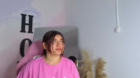 Snapshot of carolay759687 chatting on October 2025 09:48:01 PM carolay759687 online show from October 2025 09:48:01 PM