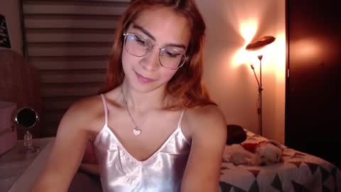 Snapshot of carolayn12 chatting on December 2024 03:59:01 AM Carolayn online show from December 2024 03:59:01 AM