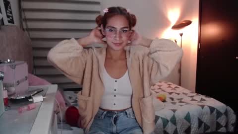 Snapshot of carolayn12 chatting on December 2024 02:46:01 AM Carolayn online show from December 2024 02:46:01 AM