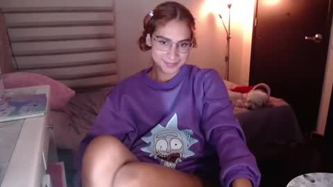 Snapshot of carolayn12 chatting on December 2024 11:51:01 PM Carolayn online show from December 2024 11:51:01 PM