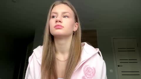 Lisa online show from December 2025 10:33:01 AM