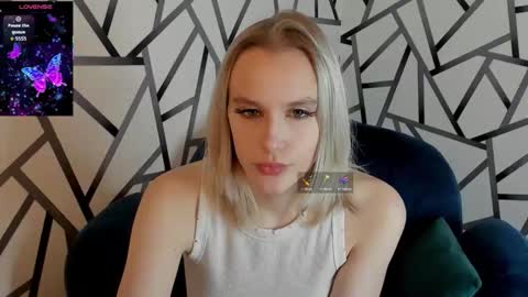 Snapshot of carolin_miller chatting on December 2025 09:29:02 AM Carol online show from December 2025 09:29:02 AM