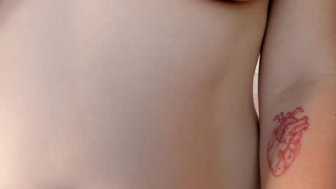 Carolina  online show from March 2025 01:28:01 AM