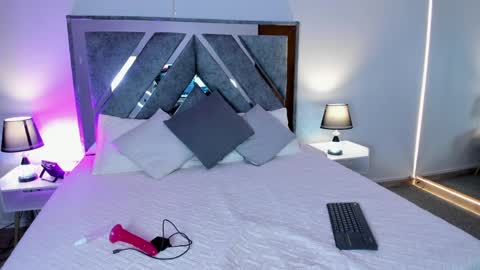 carolina_torres25 online show from April 2026 01:09:02 PM