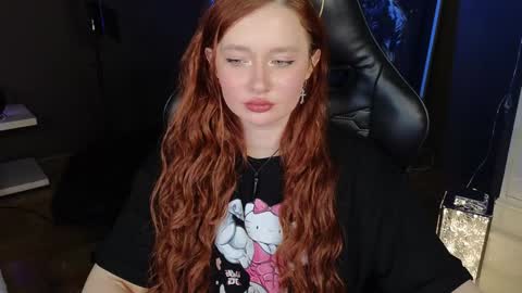 Snapshot of carolina_winter chatting on February 2025 08:55:01 AM Mira online show from February 2025 08:55:01 AM