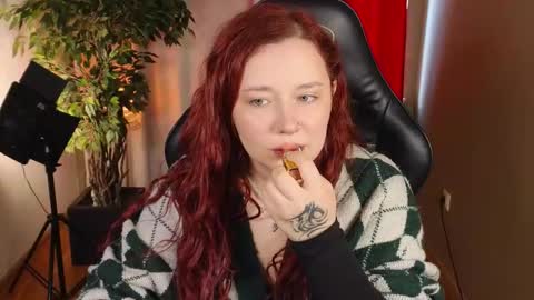 Snapshot of carolina_winter chatting on September 2025 02:07:02 PM Mira online show from September 2025 02:07:02 PM