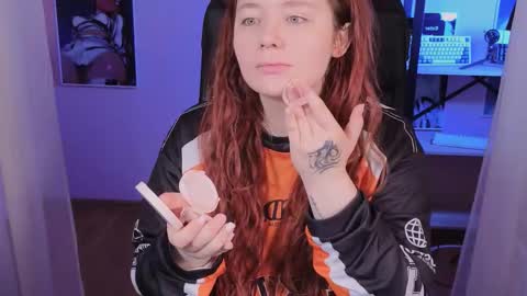 Snapshot of carolina_winter chatting on October 2025 07:21:02 AM Mira online show from October 2025 07:21:02 AM