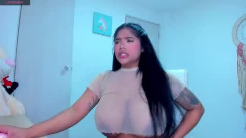 Carolina online show from November 2025 11:31:02 AM