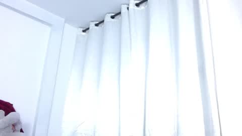 Snapshot of caroline_spanky chatting on March 2026 04:18:02 AM caroline online show from March 2026 04:18:02 AM