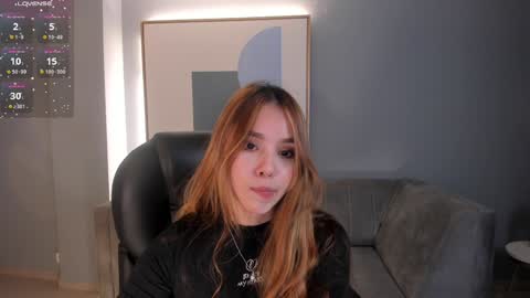 Snapshot of carolinegrace_ chatting on December 2024 11:08:01 PM Caro online show from December 2024 11:08:01 PM