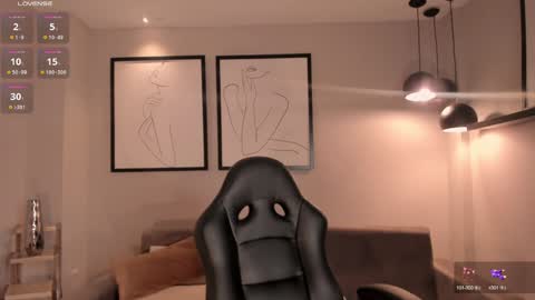 Snapshot of carolinegrace_ chatting on January 2025 02:11:01 PM Caro online show from January 2025 02:11:01 PM