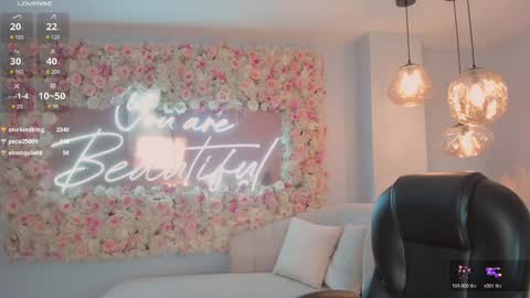 Snapshot of carolinegrace_ chatting on February 2025 04:58:02 PM Caro online show from February 2025 04:58:02 PM