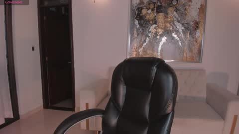 Snapshot of carolinegrace_ chatting on March 2025 11:07:01 AM Caro online show from March 2025 11:07:01 AM