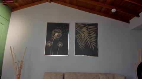 Snapshot of carolinegrace_ chatting on November 2025 10:16:01 AM Caro online show from November 2025 10:16:01 AM