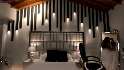 Snapshot of carolinegrace_ chatting on November 2025 10:26:02 AM Caro online show from November 2025 10:26:02 AM