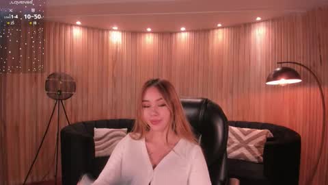 Snapshot of carolinegrace_ chatting on November 2025 11:25:01 AM Caro online show from November 2025 11:25:01 AM