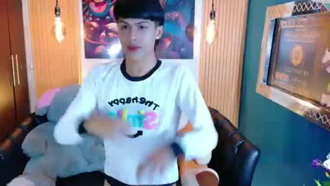 carolinejesh online show from March 2026 02:06:01 PM