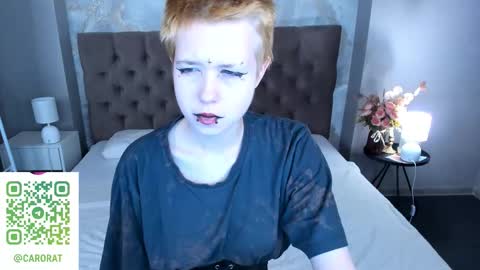Snapshot of carolinerichter chatting on September 2025 02:22:02 AM CarolineRichter online show from September 2025 02:22:02 AM