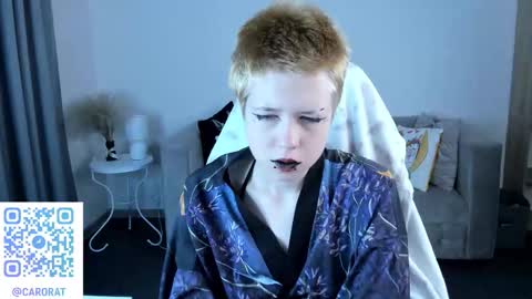 Snapshot of carolinerichter chatting on September 2025 02:02:02 AM CarolineRichter online show from September 2025 02:02:02 AM