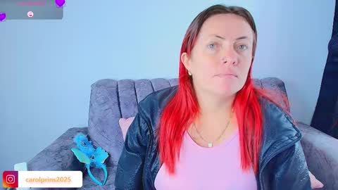 Carolinhe  online show from October 2025 08:09:02 PM