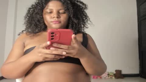 Caro online show from November 2025 02:01:01 AM