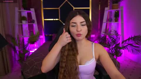 carollynee online show from December 2025 09:09:02 PM