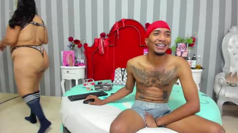 caroyandy online show from May 2026 12:34:02 PM