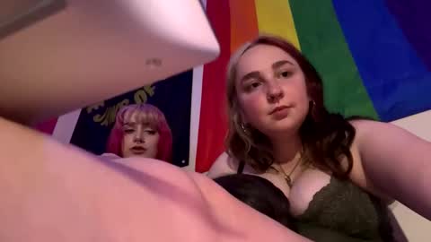 carpetmunchers online show from October 2025 01:14:02 AM