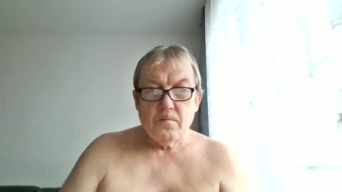 carsten21101 online show from February 2026 08:42:01 AM