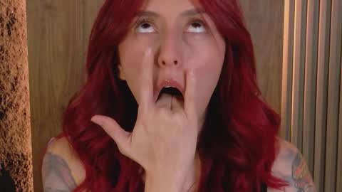 Casandra  online show from December 2025 07:54:02 PM