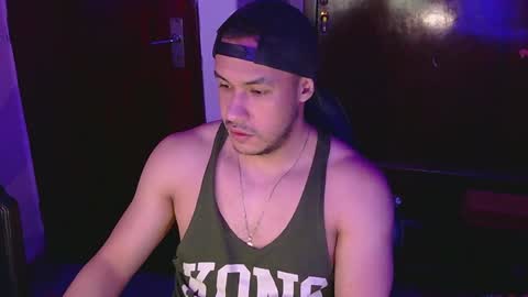 Snapshot of casas_oom chatting on December 2024 06:54:02 AM online show from December 2024 06:54:02 AM