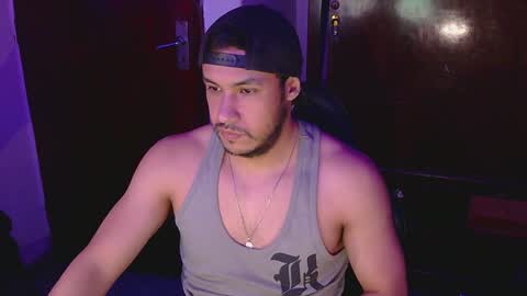 Snapshot of casas_oom chatting on January 2025 04:48:01 AM online show from January 2025 04:48:01 AM