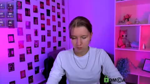 casey_meow_ online show from June 2026 07:11:01 PM