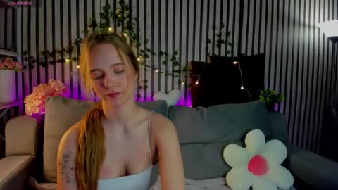 Casey sweeet online show from March 2026 12:38:01 AM