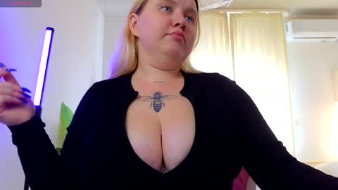 Casey Robbins online show from October 2025 06:21:02 AM