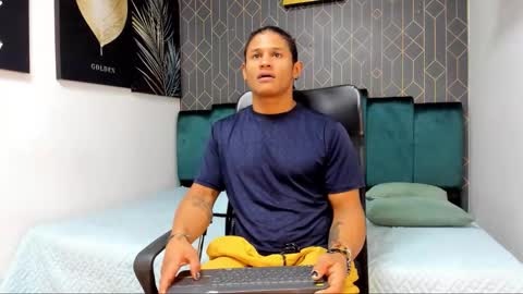 Casike online show from December 2025 12:31:02 AM