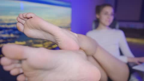 Seductress Cassia  FINDOM AND SADISM  NO NUDE online show from April 2026 07:58:01 PM